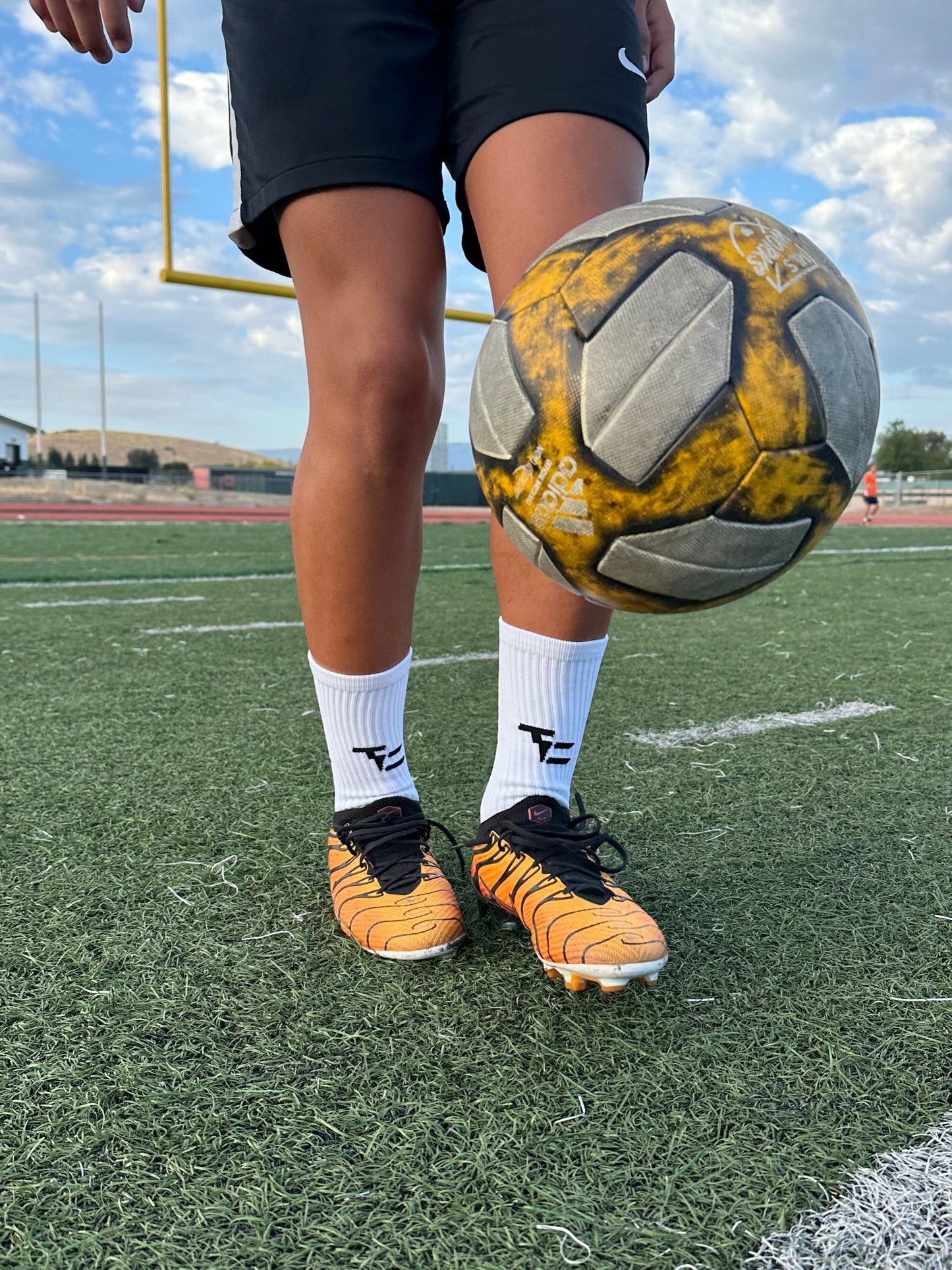 "Total Cntrl" Grip Socks